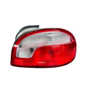LEOPARTS Hyundai Accent Stop Lambası Sağ (Duysuz) 1998-1999 92402-22300