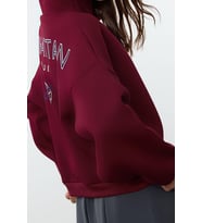 Tarz Relaxed Kapüşonlu Düşük Kol Crop Sırt Baskı Detaylı Kalın İçi Polarlı Örme Sweatshirt