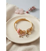 Pembe Model Charmlı Bileklik TJ-BB8700