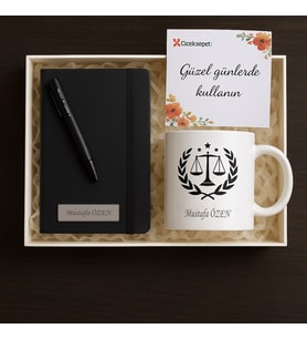 Kişiye Özel Cizgili Defter Siyah Kalem ve Beyaz Kupa Bardak Kutulu Hediye Seti
