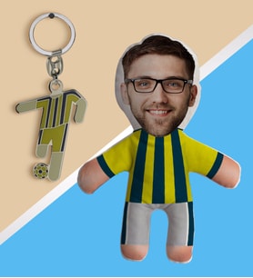 BK Gift Kişiye Özel Fotoğraflı Sarı-Lacivert Futbolcu Bebek Yastık ve Formalı Metal Anahtarlık Hediye Seti