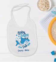 BK Kids Kişiye Özel Baby Shark Tasarımlı Bebek Mama Önlüğü - Model 1