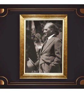 Altın Varaklı Çerçeveli Paspartulu Atatürk Tablo TR0617 (Gold)