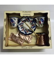Sevgiliye ve Arkadaşa Özel Bakır Cezveli Kabartma Desenli Kahve Fincan Seti (Beyaz)