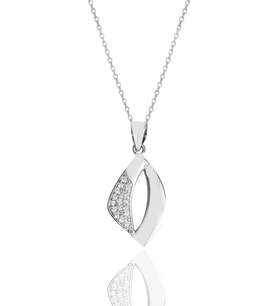 Söğütlü Silver Gümüş rodyumlu zirkon taşlı kolye.