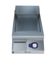 Electrolux Professional Nervürlü Fırçalanmış Krom Kaplamalı Çelik Pişirme Yüzeyi İle Yarım Modül Gazlı Izgara, Eğimli, Termostatik Kontrol, Kazıyıcı Dahil E9IILAAOMCA
