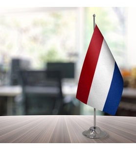Hollanda 15x22,5 Masa Bayrağı (Direksiz)
