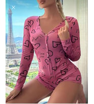 PamukluPembe Siyah Kalp Desenli Düğmeli Uzun Kol Tulum Pijama (Karışık)