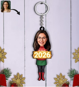BK Gift Kişiye Özel Kadın Yılbaşı Karikatürlü Ahşap Anahtarlık -13, Yeni Yıl Hediyesi, Yılbaşı Hediyesi