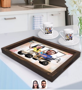 BK Gift Kişiye Özel Sevgililer Karikatürlü Doğal Ahşap Tepsi ve 2’li Kahve Fincan Seti-96