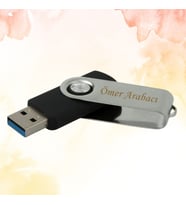 KİŞİYE ÖZEL 128 GB KUTULU FLAŞ BELLEK 3.0 (Siyah)