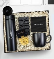 Kişiye Özel 500 ML Siyah Dereceli Termos & Siyah Mat Kupa & Avon Black Suede  Parfüm Erkeğe Hediye Seti
