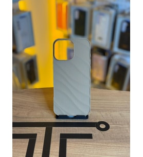 iPhone 16 Pro Max Uyumlu Kaymaz Tırtıklı Dokulu Mat Kılıf (Bej)