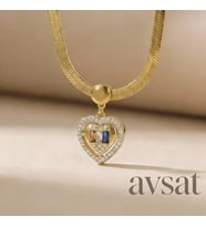 İtalyan Zincirli Kalp Çevresi Taşlı Gold Renk Paslanmaz Çelik Kadın Kolye