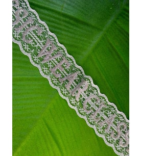 CLASSİK YAZILI TÜL GÜMÜŞ RENK ŞERİT DİKİŞ AKSESUARI EN 4 CM (1 METRE)