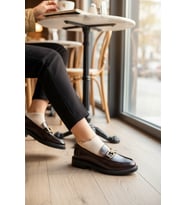 Enoch Kadın Füme Zincir Aksesuarlı Rugan Dokulu Klasik Comfort Loafer