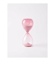 Kişiye Özel Nordic Tasarım Pembe Cam Kum Saati 60 Dakika 24 x 10 cm Dekoratif Masaüstü Zaman Ölçer