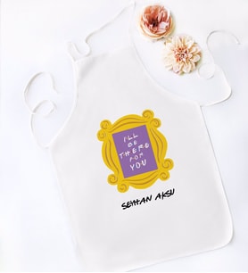 BK Gift Kişiye Özel İsimli Friends Kapı Çerçevesi Tasarımlı Beyaz Mutfak Önlüğü