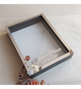 Siyah 30x40 Cm Fotoğraf Bölümsüz Yarı Gümüş İsimli Ledli Gül Saklama Kutusu