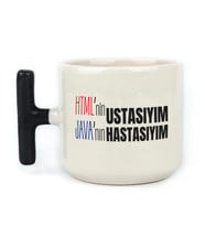 HTML'ni Ustasıyım JAVA'nın Hastasıyım Baskılı Siyah Kulplu T Kupa