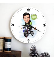 Karikatürlü Karda Bisiklet Keyfi Duvar Saati
