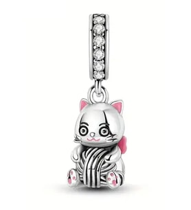 Fubena Sevimli Yumak Tutan Kedi  Sallantılı Charm
