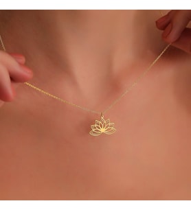Kişiye Özel 925 Ayar Gümüş Şık Lotus Çiçeği Figürlü Kolye (Gold)