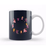 Girl Power Girls Jumping And Dancing Kupa Bardak Porselen