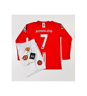 M.Unitedd Moskova 2008 Sezonu Cristiano Ronaldo Uzun Kol Çocuk Forması 4'lü Set (ARMALI)
