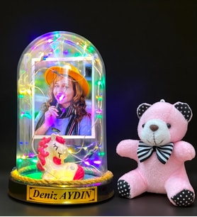 Sizlere Özel Renkli Led Işıklı Biblolu Fanus ve Pembe Peluş Ayıcıklı Anahtarlık (Model 10)