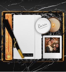 Kişiye Özel Tasarım Beyaz Defter & Beyaz Mum & Çerçeve & Tütsü Hediye Seti