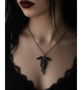Gotik Ejderha Kılıç Figürlü Siyah Kolye Kırmızı Detaylı Unisex