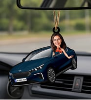 BK Gift Kişiye Özel Kadın Gemlik Renk Togg Karikatürlü Ahşap Plakalı Araba Dikiz Ayna Süsü-1 , Arkadaşa Hediye, Sevgiliye Hediye, Araba Hediyesi