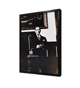 Atatürk Mecliste Konuşma Yaparken Çerçeveli Mdf Tablo