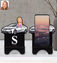 BK Gift Kişiye Özel Plakalı Kadın Toyota Corolla Karikatürlü Ahşap Biblo Telefon Standı-1