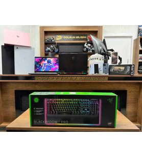 Razer BlackWidow V4 Pro İngilizce Q Green Switch Kablolu Mekanik Oyuncu Klavyesi (İKİNCİ EL)