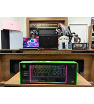 Razer BlackWidow V4 Pro İngilizce Q Green Switch Kablolu Mekanik Oyuncu Klavyesi (İKİNCİ EL)