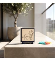 Çağdaş Tasarım Yürüyen Aslan Motifli Dekoratif Parça, Masanız İçin Anlam Dolu Özel Hediye 10x10 cm
