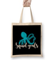 Fish Squid Goals Cute & Funny Squad Goals Pun Joke Bez Çanta Uzun Saplı