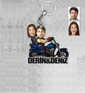 Kişiye Özel İsimli Motorcu Sevgili Ahşap Anahtarlık-1