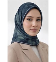 Bonjela Soft Eşarp D2 Çiçek Desen Petrol Mavi (Çok Renkli)