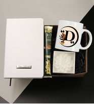 Kişiye Özel Beyaz Defter & Kişiye Özel Harf Baskılı Kupa & Dekoratif Mum & Jacobs Gold 3'ü 1 Arada Yoğun Lezzet Hediye Seti