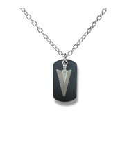 Spearhead Valor – Mızrak Ucu Figürlü Unisex Künye Kolye (60 cm Zincirli) (Gümüş)