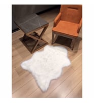 Doğuş Peluş Halı APost Tek Kafa Beyaz Post Halı 75X100 cm