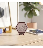Özgür Ruhlu Tam Boy Aslan Desenli Masaüstü Aksesuarı Çalışma Alanlarınıza Estetik Katan Modern Özel Tasarım Ürün 10x10 cm