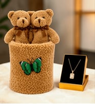 Peluş Saksıda Peluş Ayıcık Buketi ve Altın Kaplama Baget Montür Kolye Kadına Sevgiliye Arkadaşa Hediye
