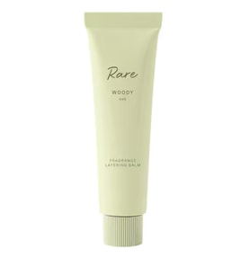 Rare Beauty Rare Fragrance Layering Balm - Kat Kat Uygulamalı Parfümlü Balsam 20 ml - Odunsu Meşe
