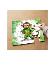 Yeşil Kostümlü Sevimli Maymun Tasarımlı 24 Parça Ahşap Çocuk Puzzle MPK0072