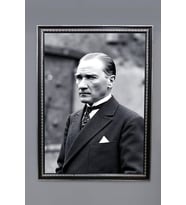 Atatürk Portresi Dijital Baskılı Kadife Kumaş Çerçeveli Tablo TBL0041 (Çok Renkli)