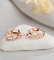 925 Ayar Gümüş Rose Kaplama Tektaş Örgü Model Küpe (Pembe)